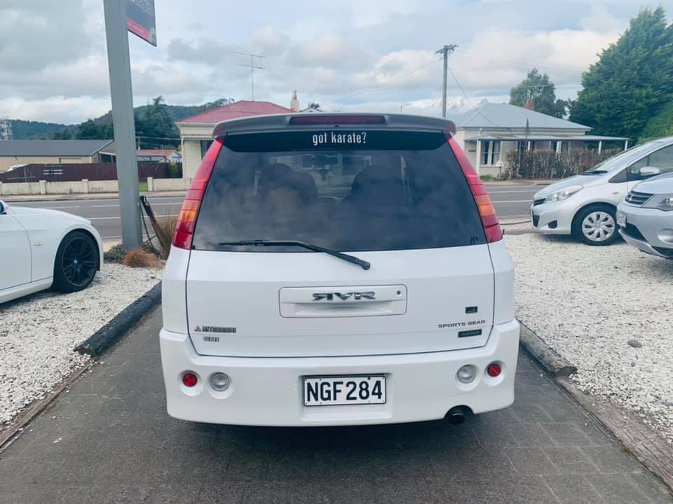 Mitsubishi RVR 1999