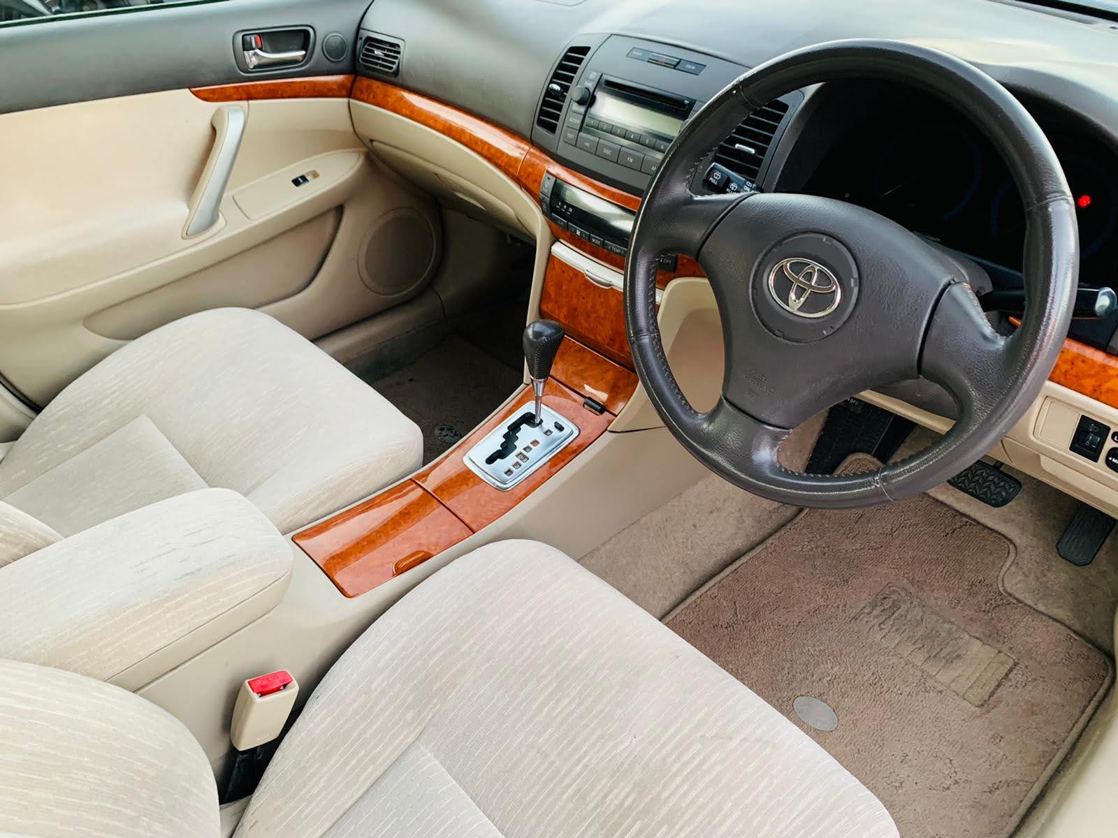 2005 Toyota Premio Sedan