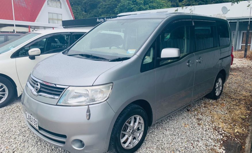 2007 Nissan Serena 8 Seater