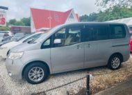 2007 Nissan Serena 8 Seater