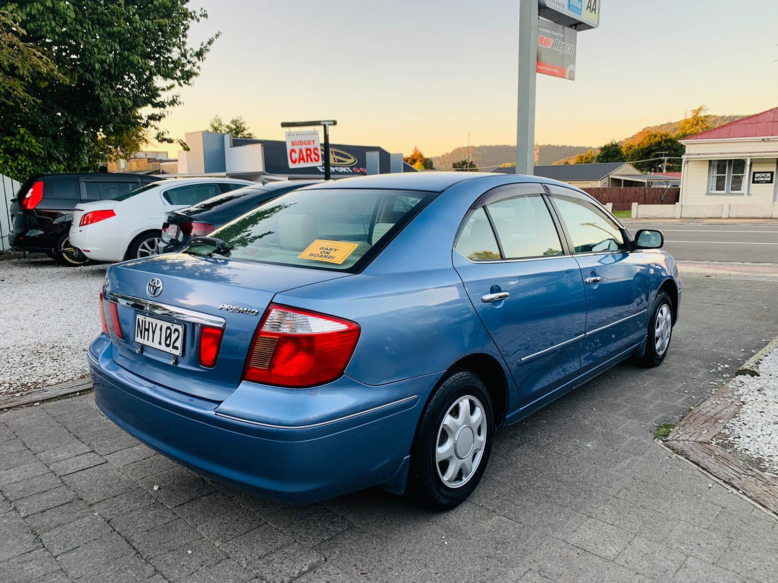2005 Toyota Premio Sedan