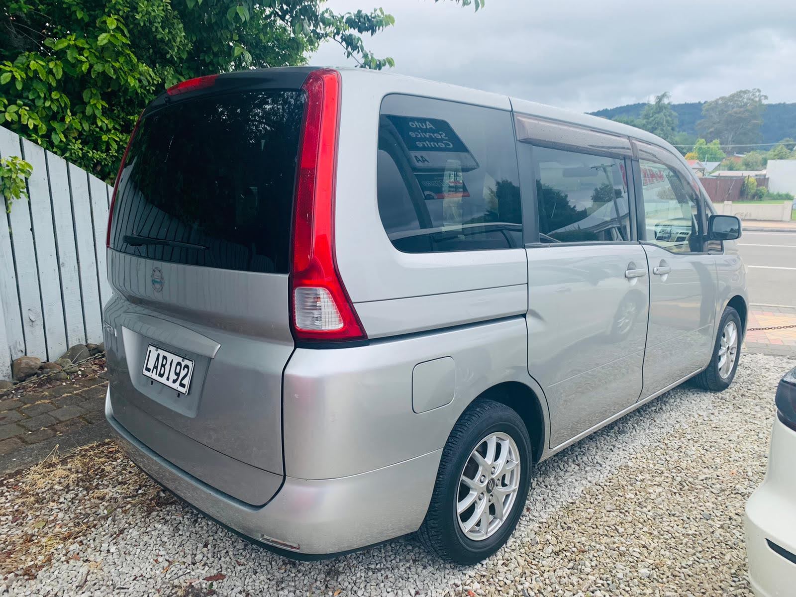 2007 Nissan Serena 8 Seater