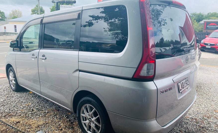 2007 Nissan Serena 8 Seater