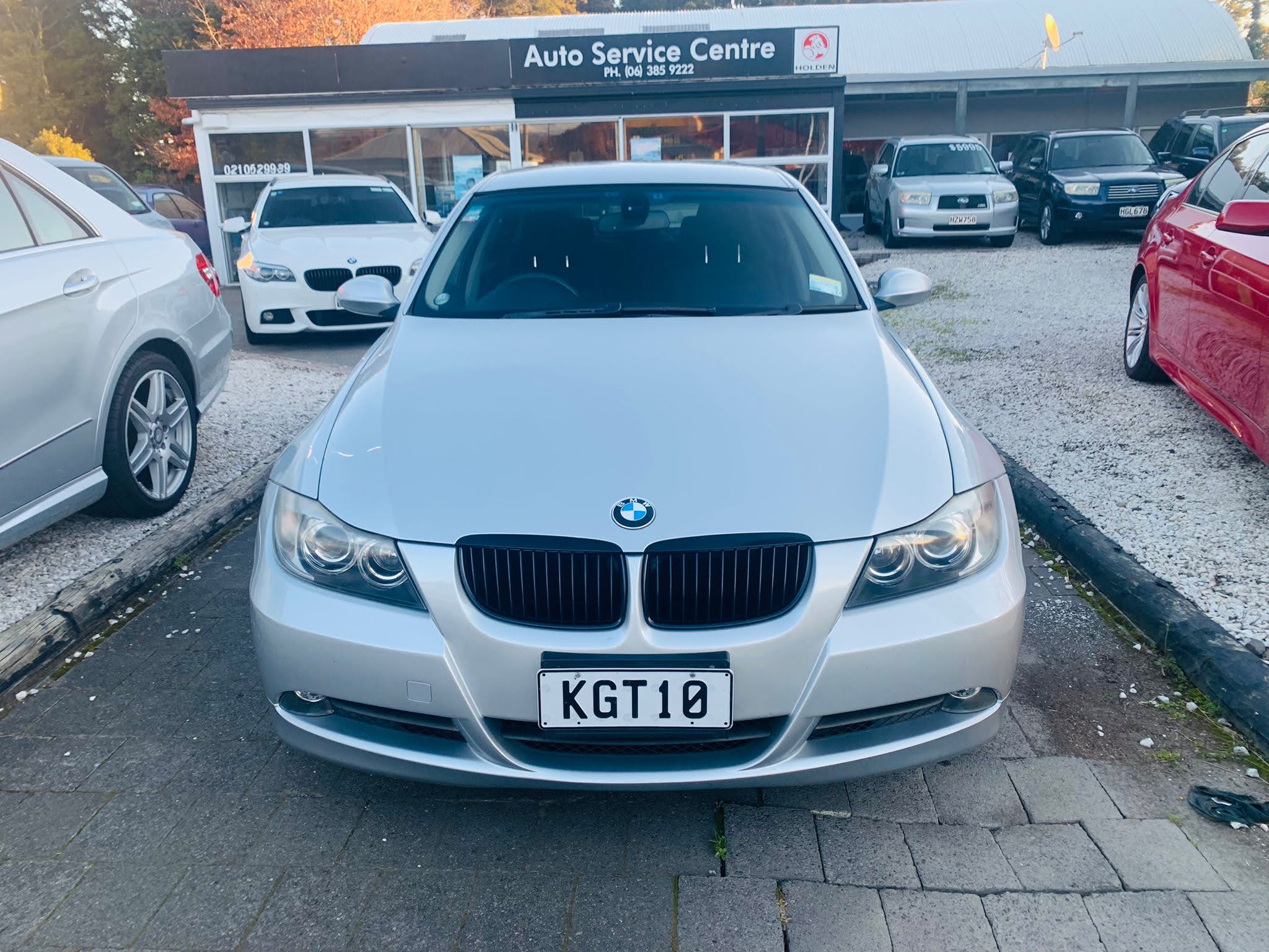 2008 BMW 320i “Low Kms”