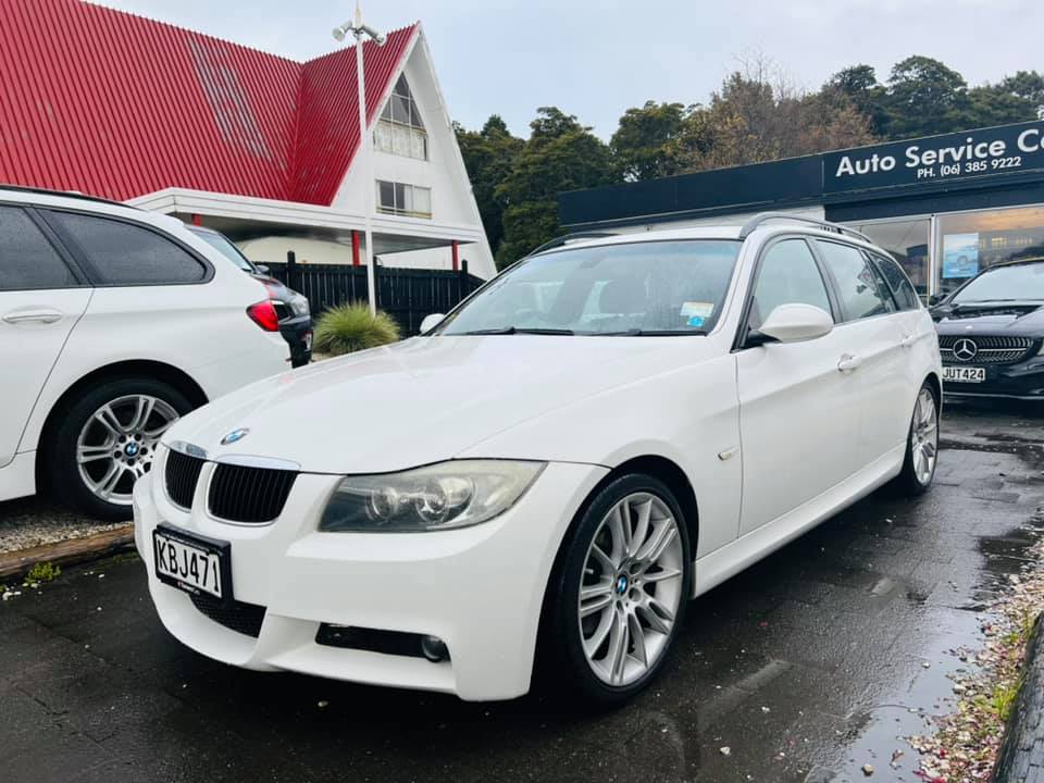 2007 BMW 320i Touring Msport White