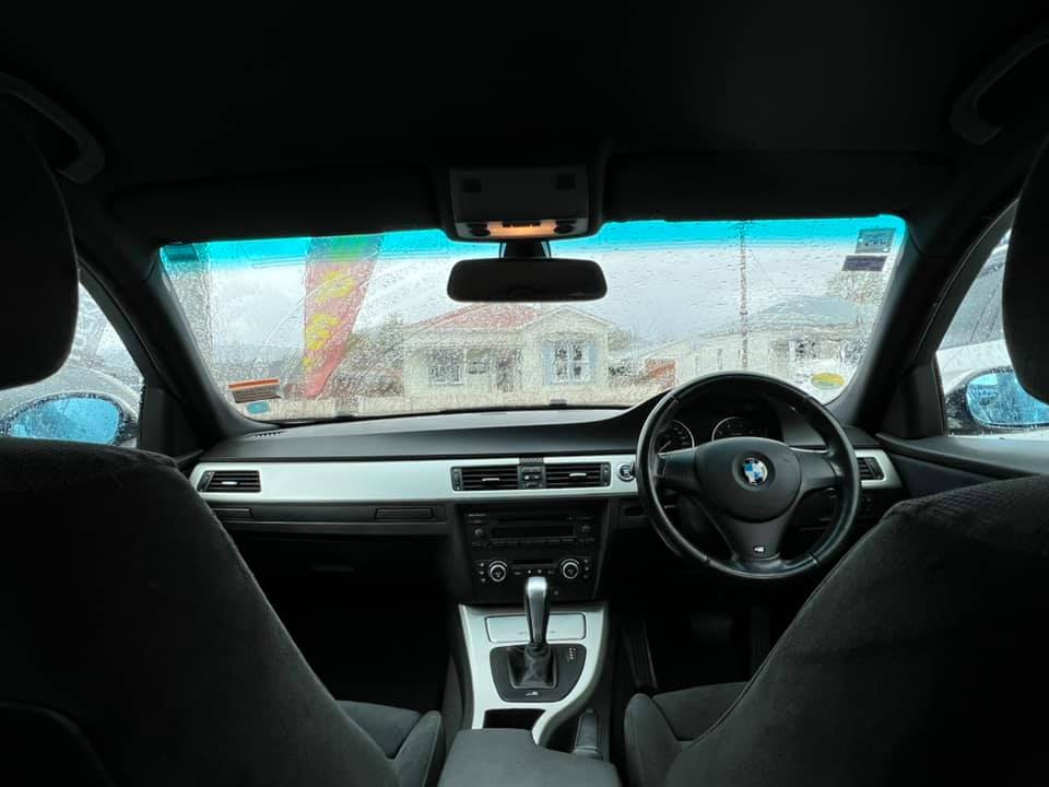 2007 BMW 320i Touring Msport White