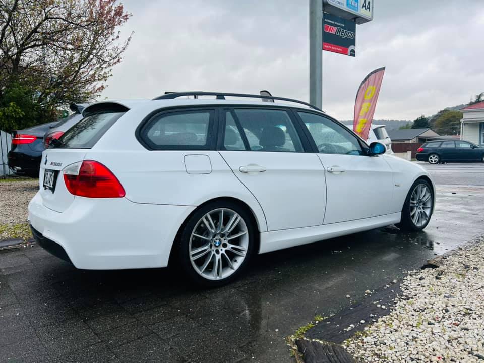 2007 BMW 320i Touring Msport White
